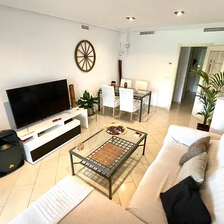 Apartment Large Relaxed Terrace, Golf Views