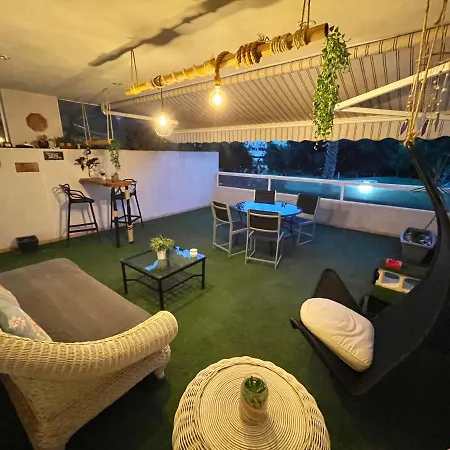 Lägenhet Large Relaxed Terrace, Golf Views