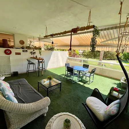 Large Relaxed Terrace, Golf Views Lägenhet *