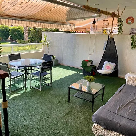 Large Relaxed Terrace, Golf Views Apartament Alicante