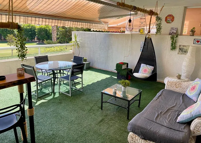Large Relaxed Terrace, Golf Views Apartament Alicante
